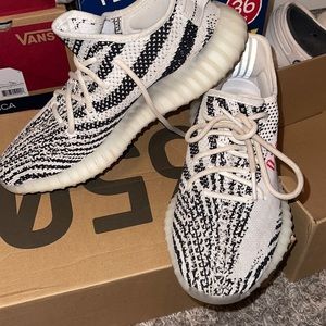 Yeezys Boost 350 size 7.5